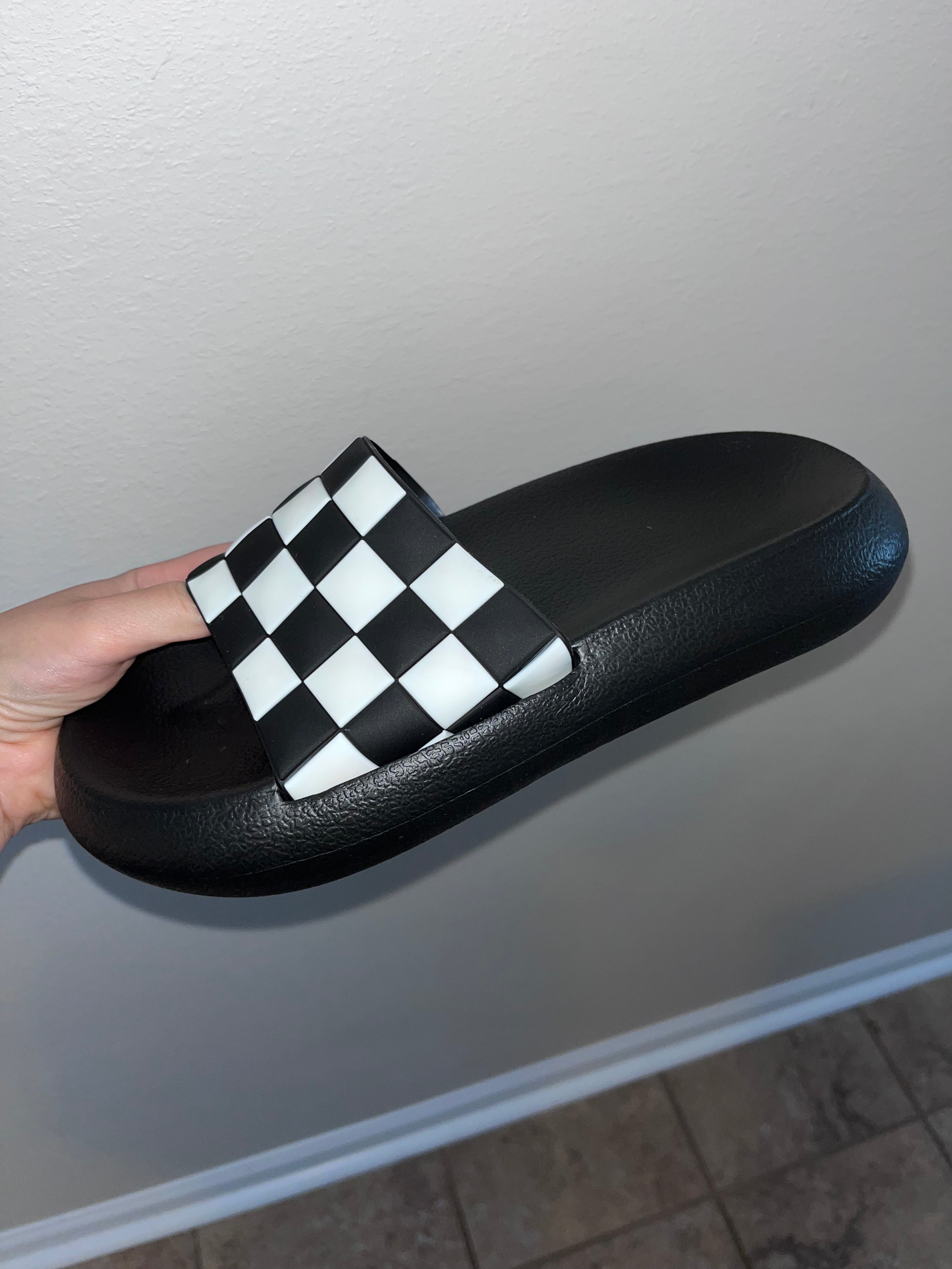 Checkered Slides in Black